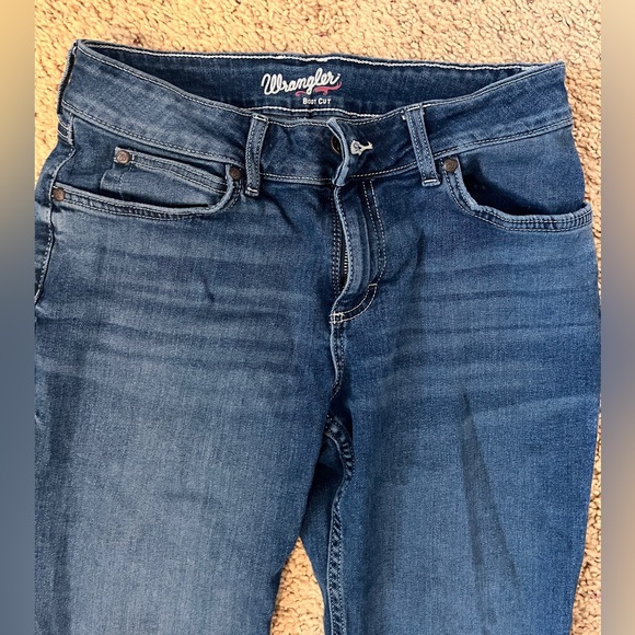 Wrangler Women's Boot Cut Jeans with Embroidered Pockets - Picture 3 of 5